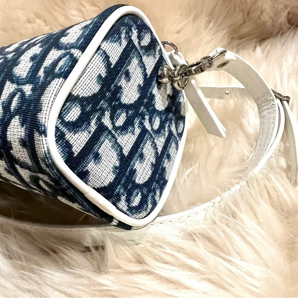 Christian Dior Crossbody Bag Monogram Cosmetic Pouch with Crossbody chain - Picture 11 of 14